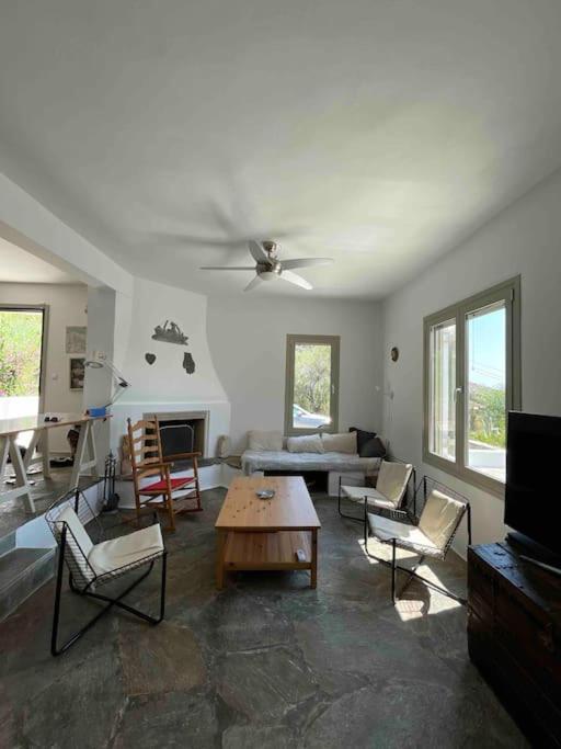 Attica Vacation Home Dhaskalion Extérieur photo